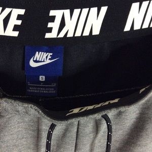 Nike Sweatpants Size Small Men’s Grey